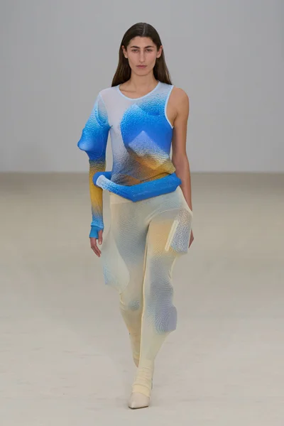 Look 20